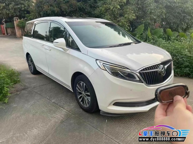 17年别克GL8轿车抵押车出售