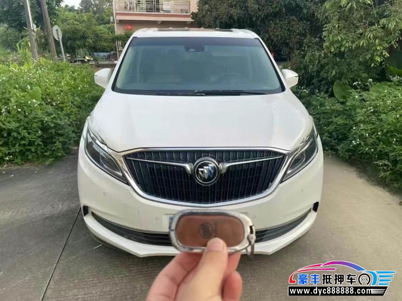 17年别克GL8轿车抵押车出售