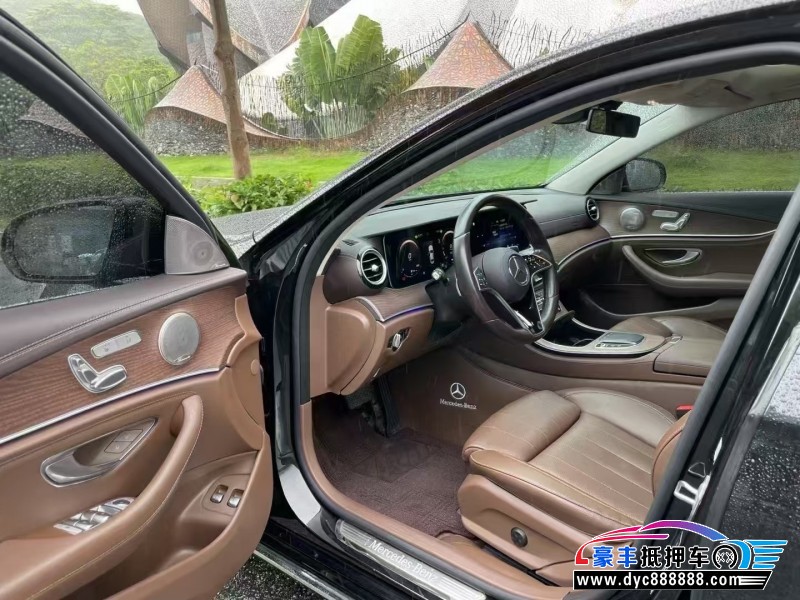 22年奔驰E轿车抵押车出售
