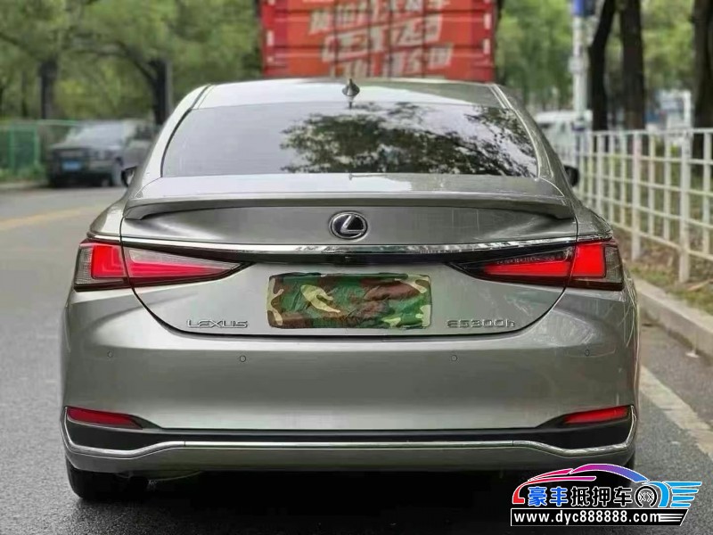 22年雷克萨斯ES轿车抵押车出售