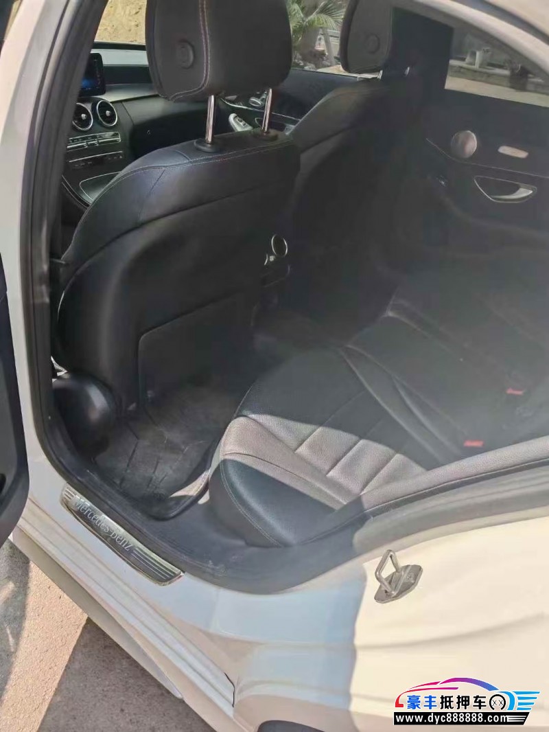 20年奔驰C轿车抵押车出售