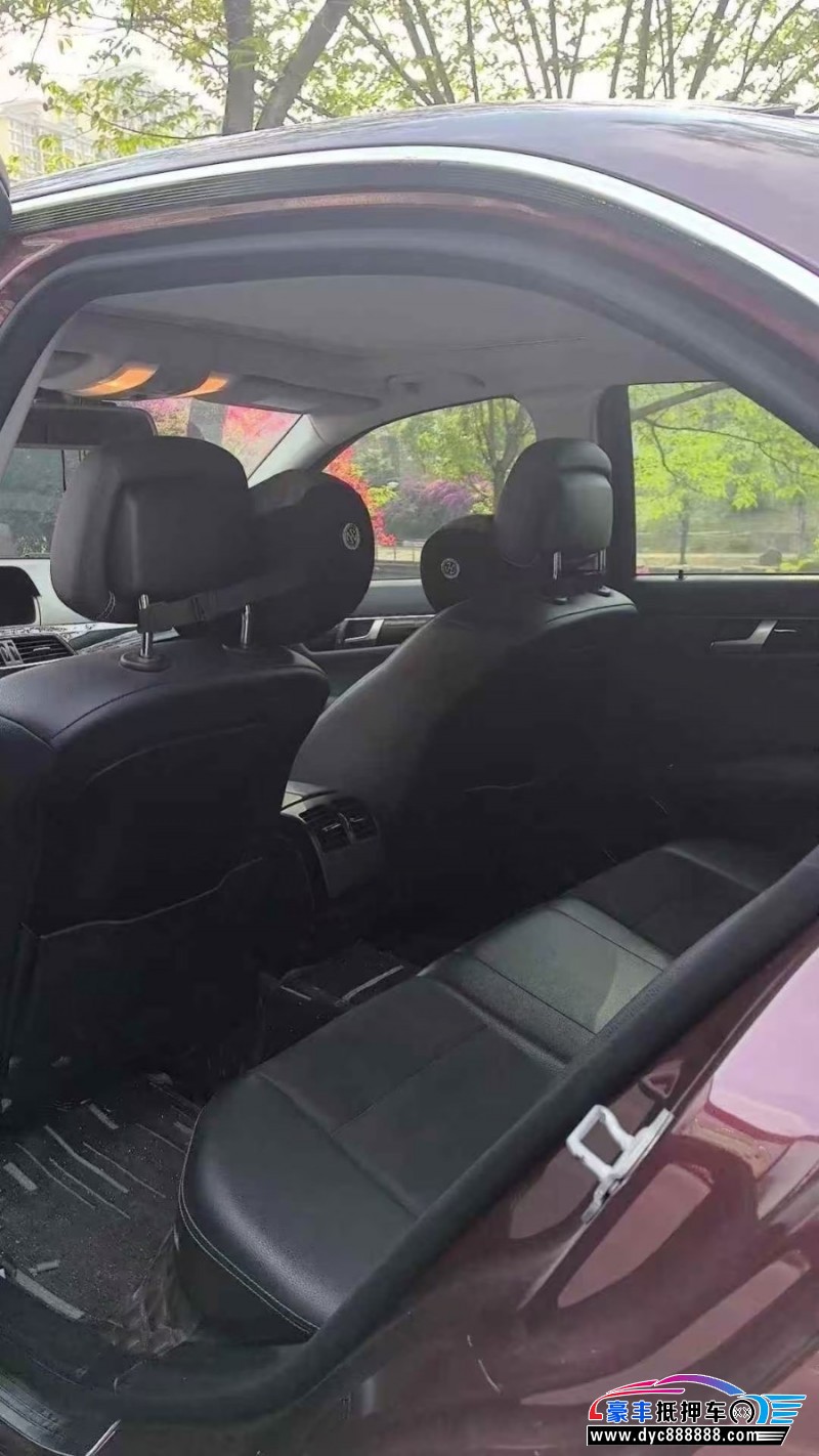 14年奔驰C轿车抵押车出售