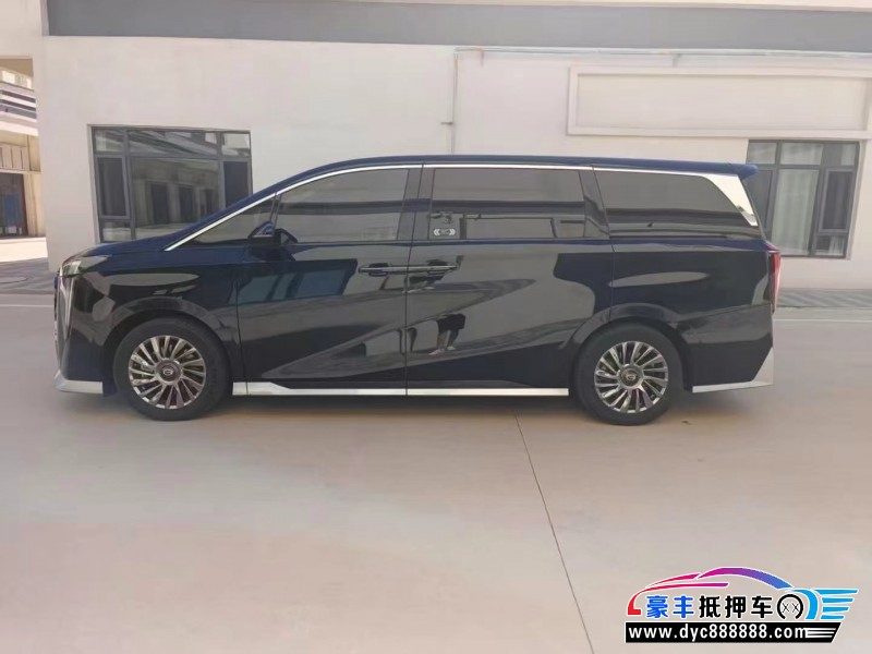 23年传祺M8轿车抵押车出售