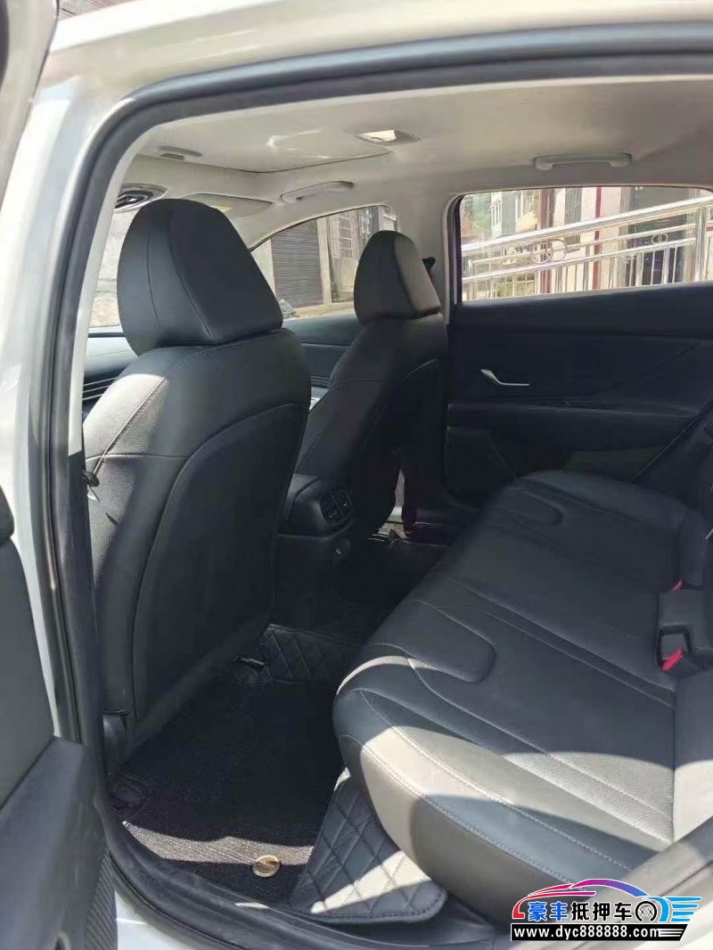 24年现代伊兰特轿车抵押车出售