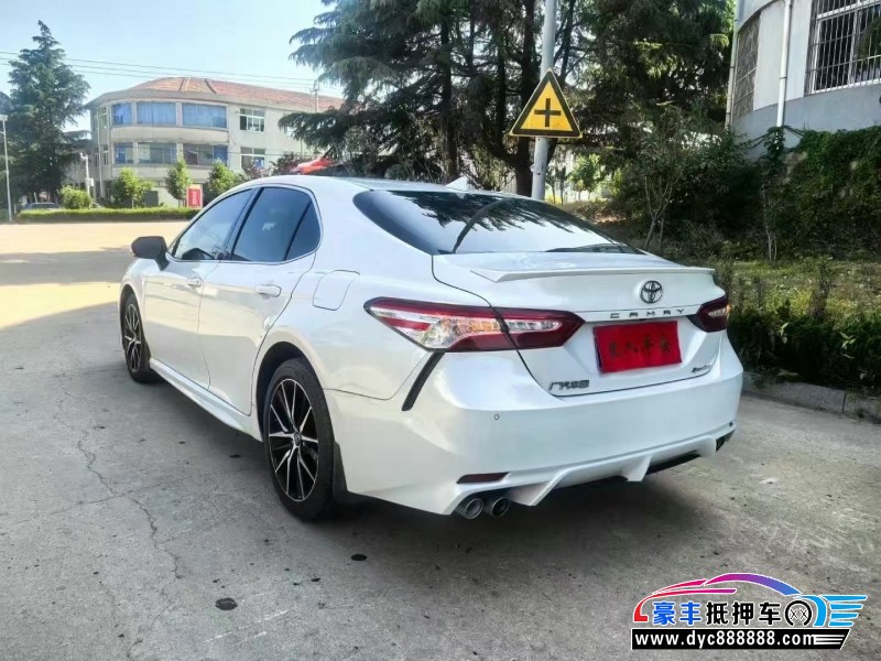 21年丰田凯美瑞轿车抵押车出售