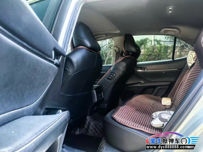 21年丰田凯美瑞轿车抵押车出售