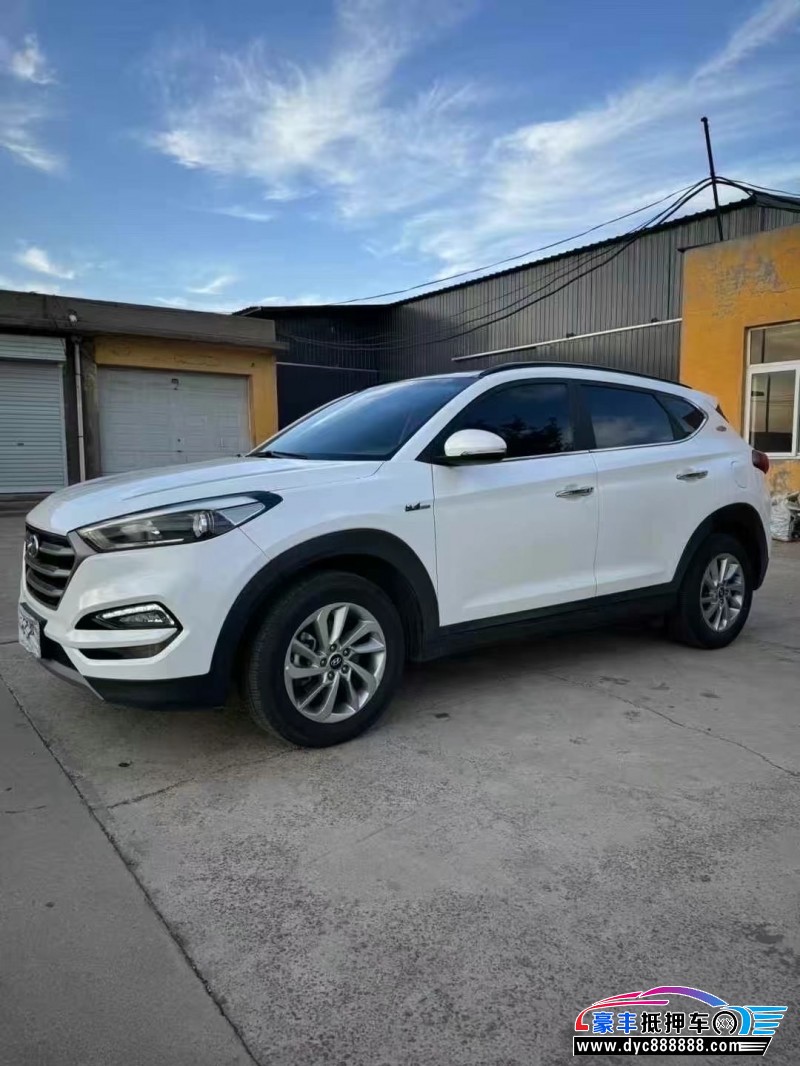 18年现代途胜轿车抵押车出售