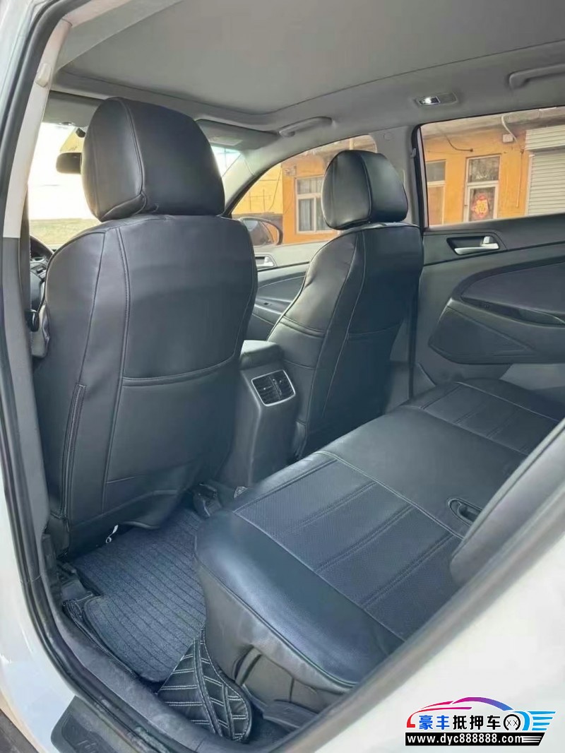 18年现代途胜轿车抵押车出售