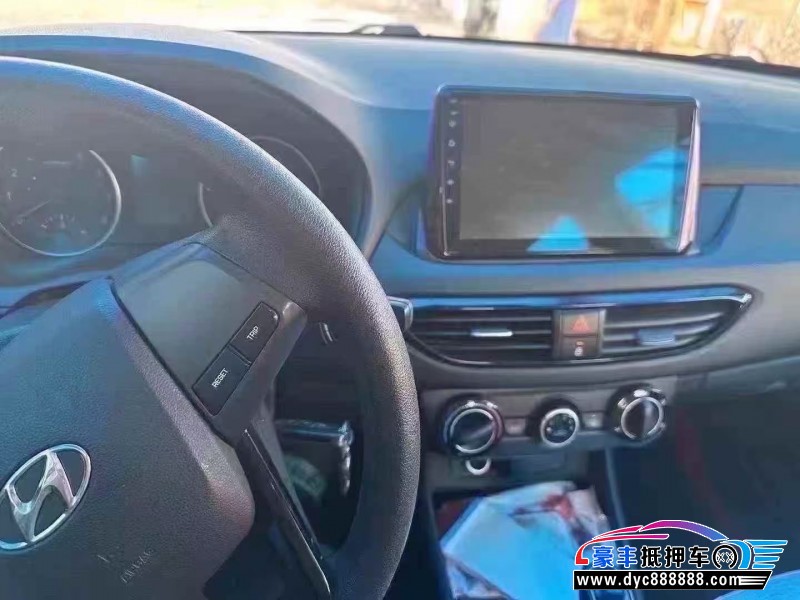 21年现代悦动轿车抵押车出售