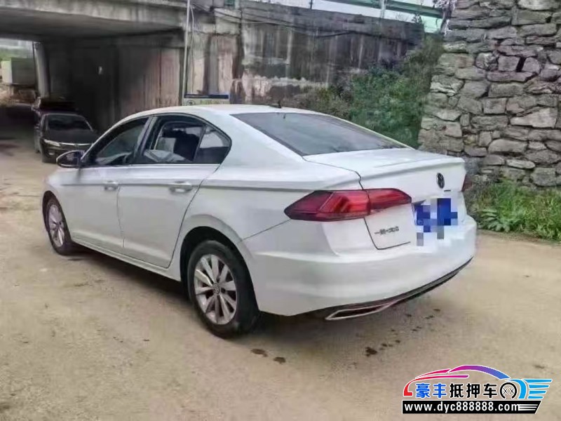 22年大众宝来轿车抵押车出售