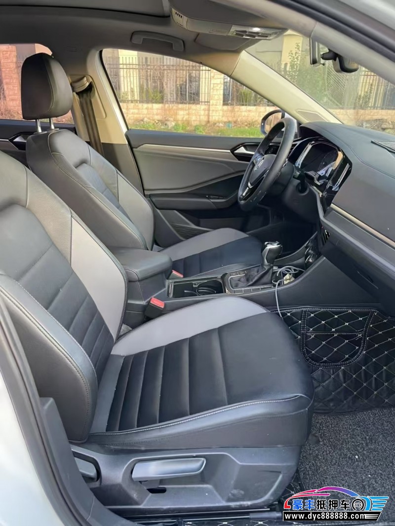 20年大众速腾轿车抵押车出售