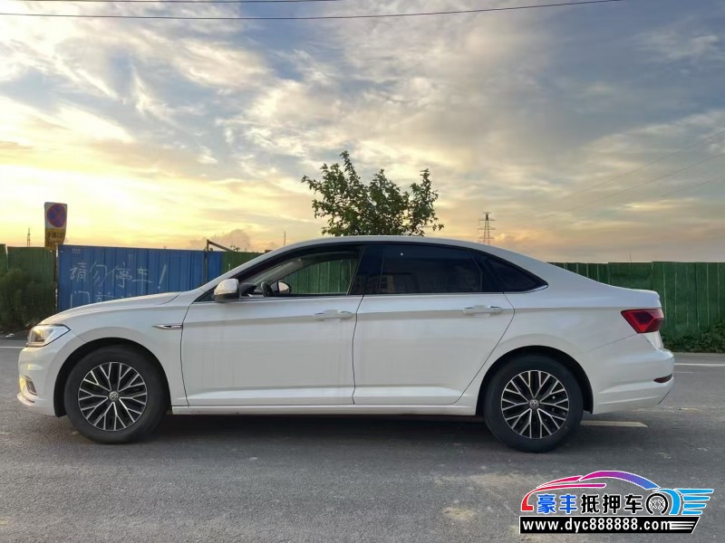 20年大众速腾轿车抵押车出售