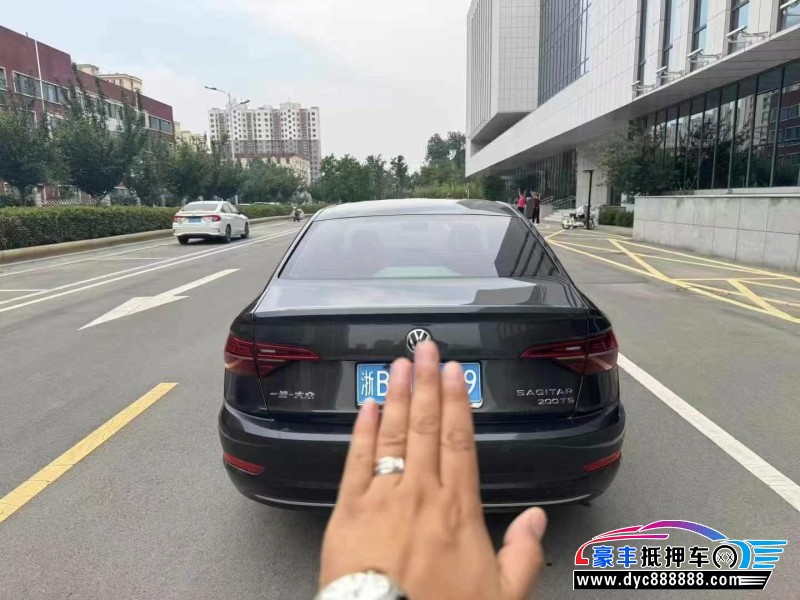 20年大众速腾轿车抵押车出售