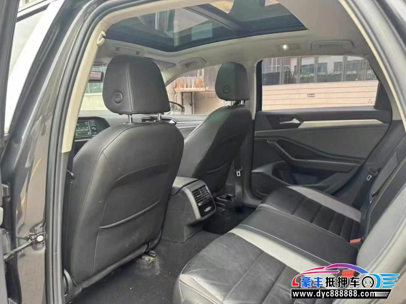 20年大众速腾轿车抵押车出售