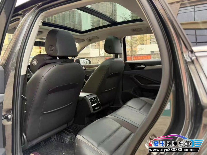 21年大众速腾轿车抵押车出售