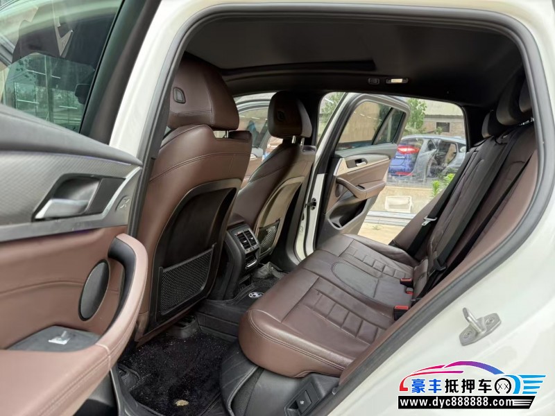 20年宝马X4轿车抵押车出售