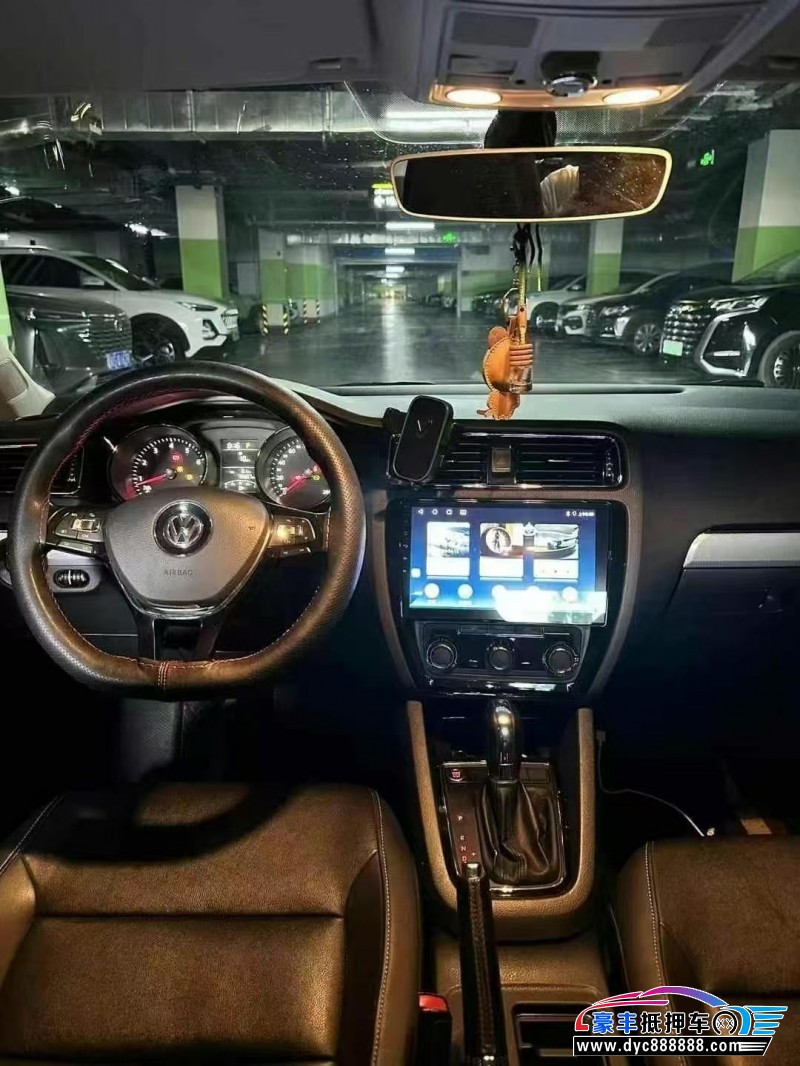 19年大众速腾轿车抵押车出售