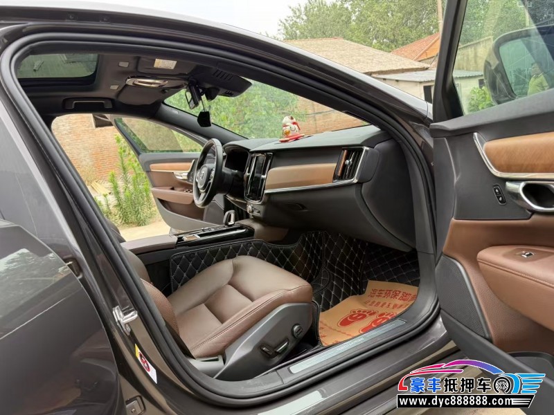 21年沃尔沃S90轿车抵押车出售