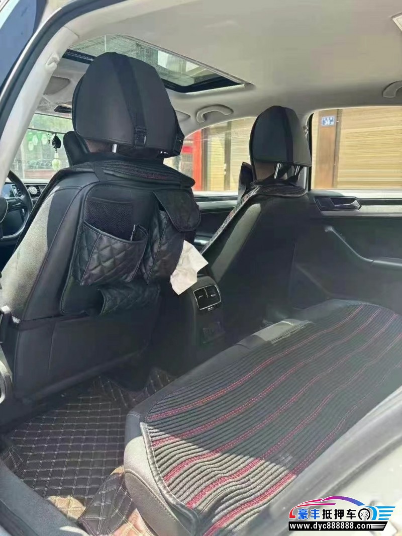 16年大众速腾轿车抵押车出售