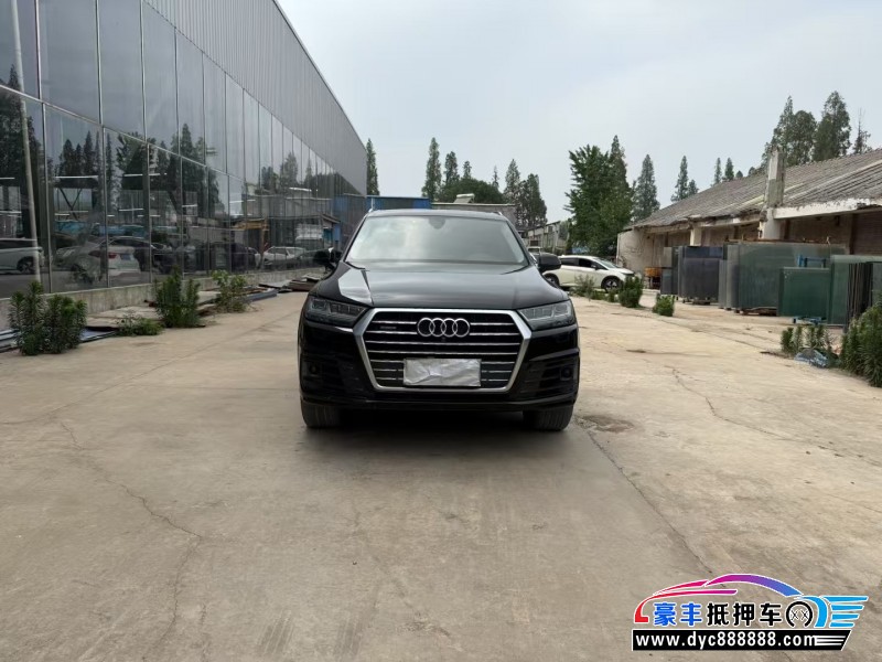 17年奥迪Q7轿车抵押车出售