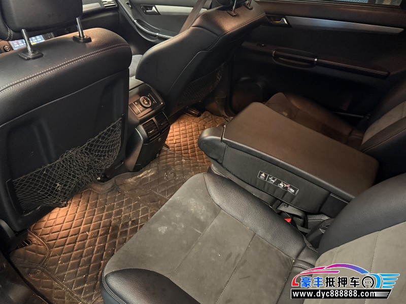 17年奔驰R级MPV抵押车出售