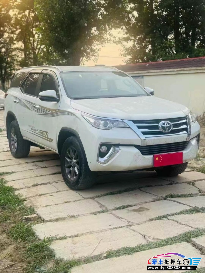20年丰田奔跑者轿车抵押车出售