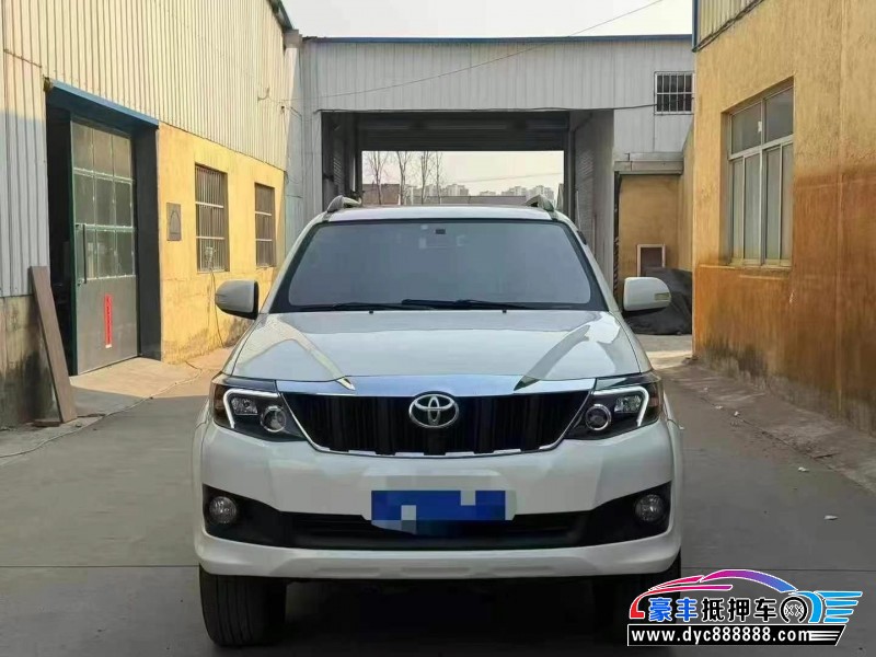 15年丰田奔跑者轿车抵押车出售