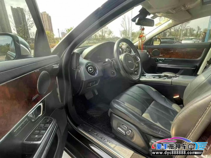 15年捷豹XJL轿车抵押车出售