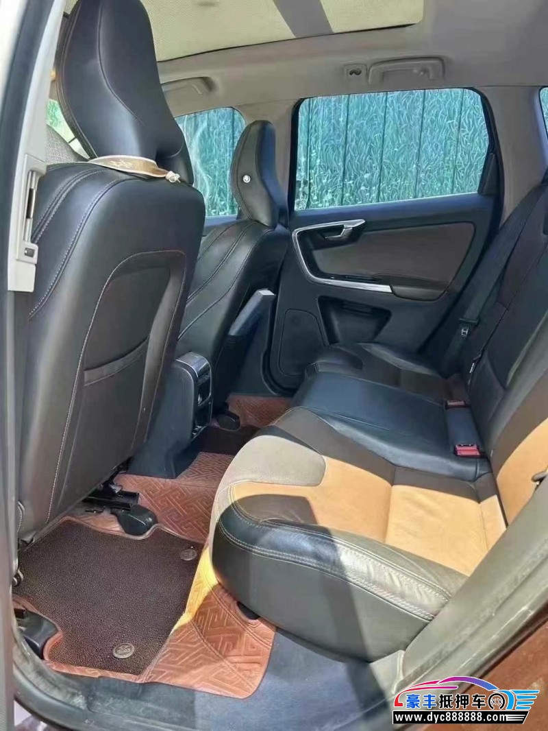 16年沃尔沃XC60轿车抵押车出售