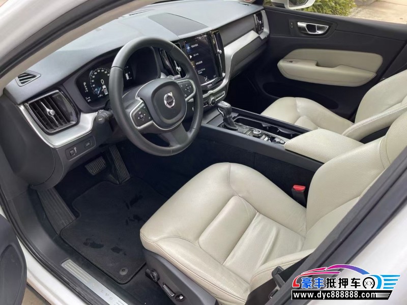 18年沃尔沃XC60轿车抵押车出售