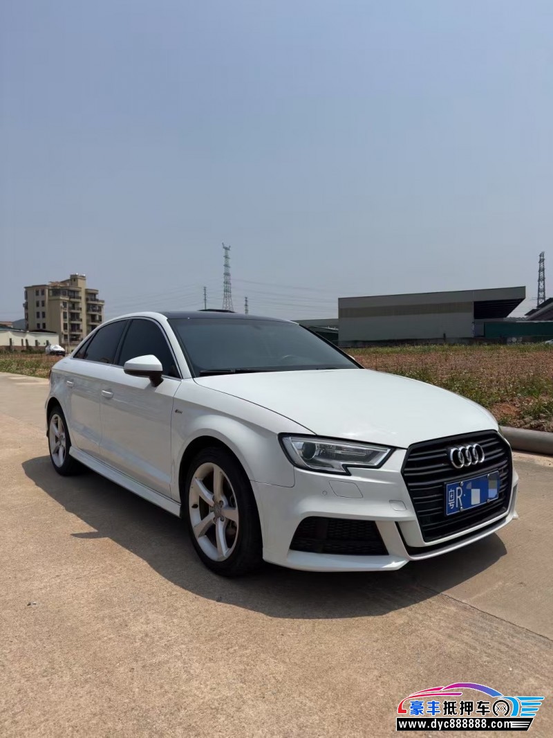 17年奥迪A3轿车抵押车出售