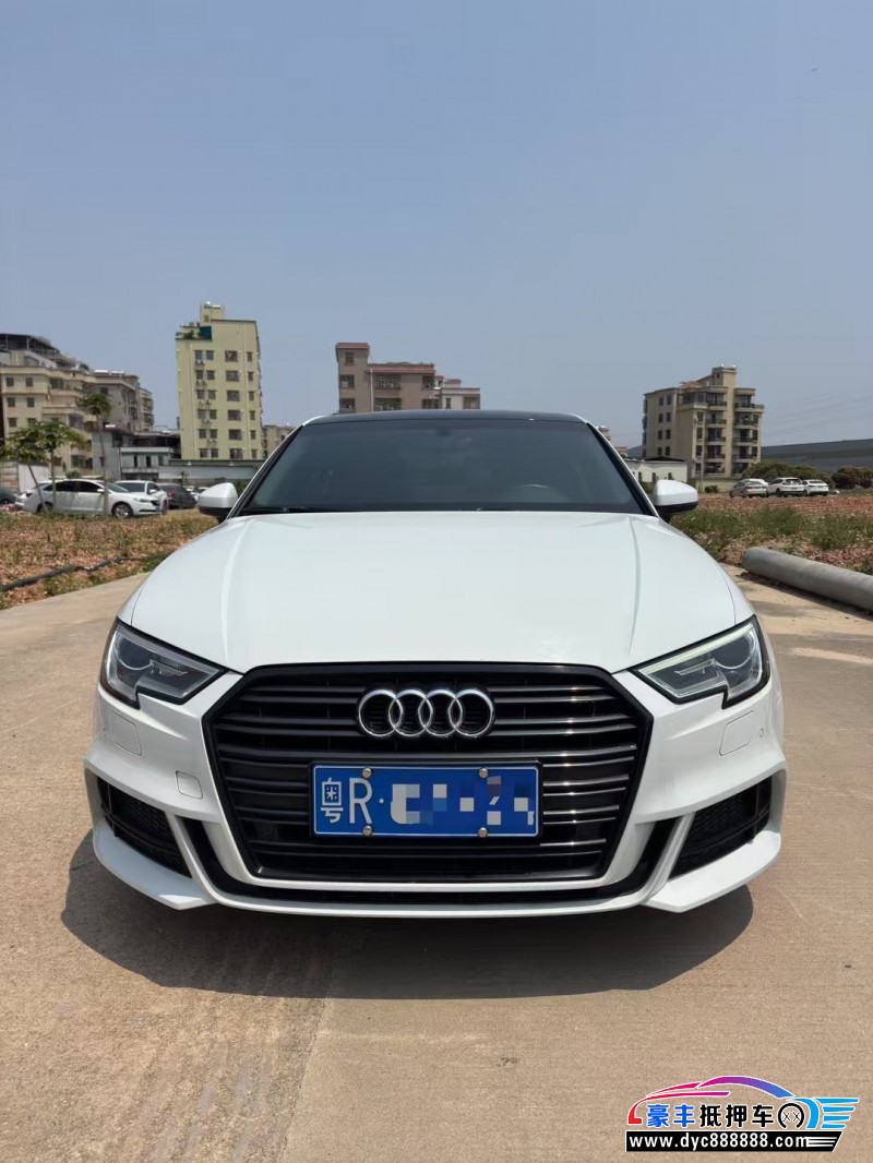 17年奥迪A3轿车抵押车出售