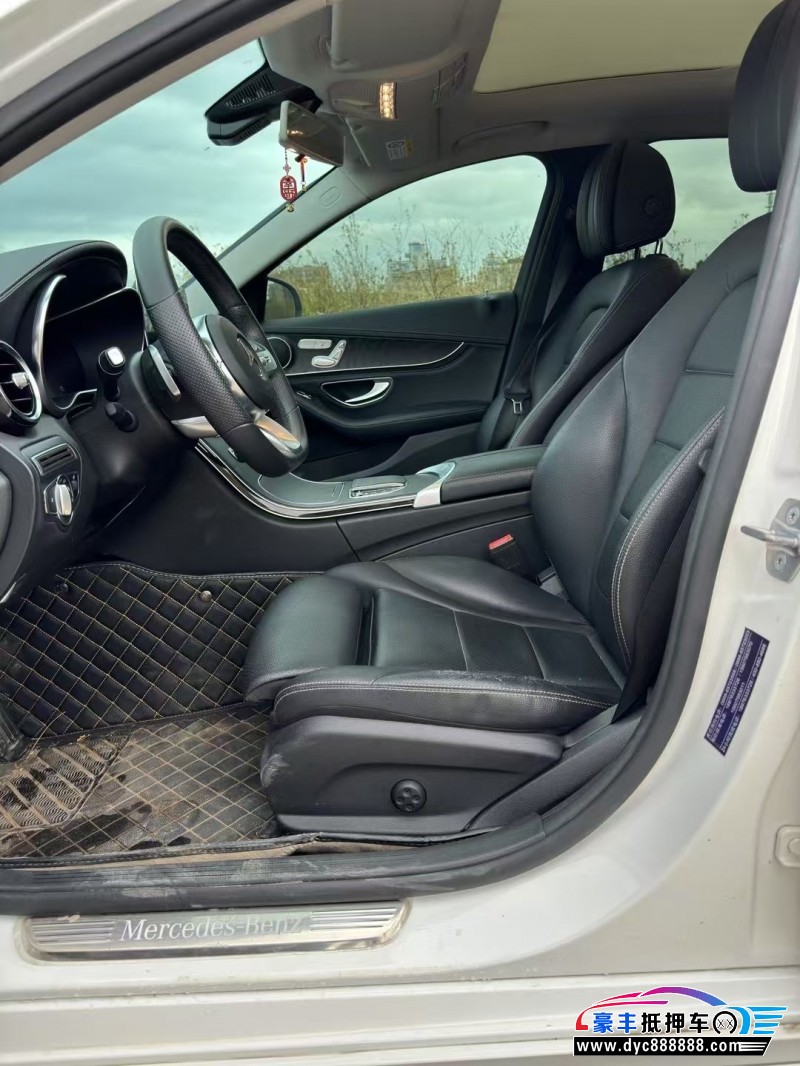 20年奔驰C轿车抵押车出售