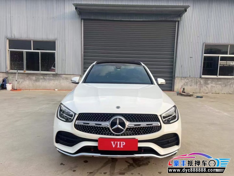 抵押车出售22年奔驰GLC轿车