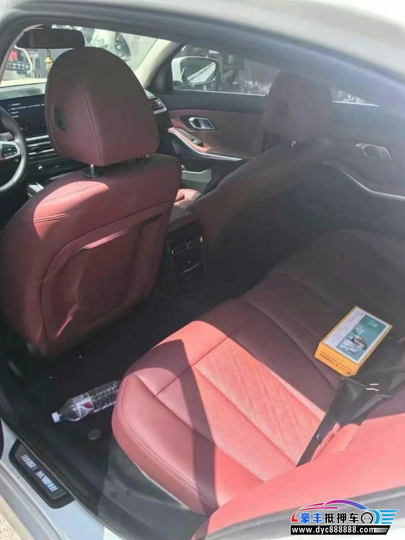 24年宝马3系轿车抵押车出售