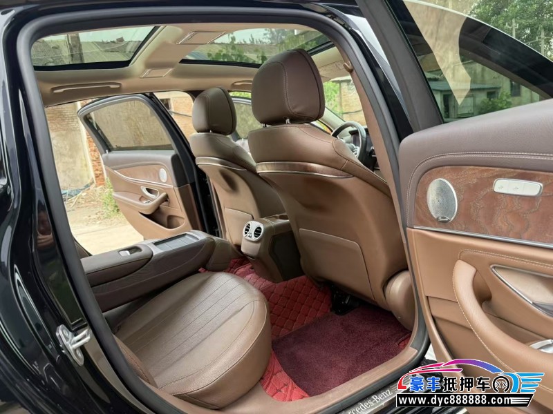 20年奔驰E轿车抵押车出售