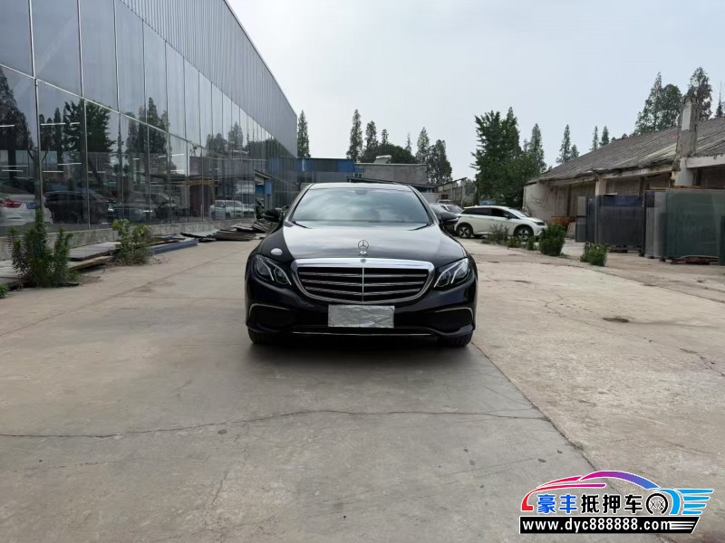 抵押车出售20年奔驰E轿车