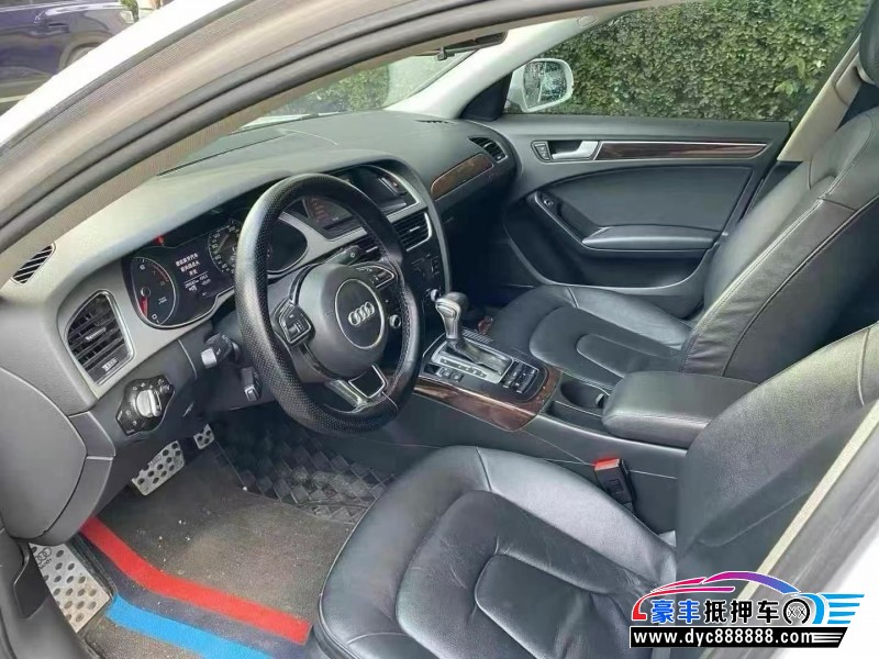 14年奥迪A4L轿车抵押车出售