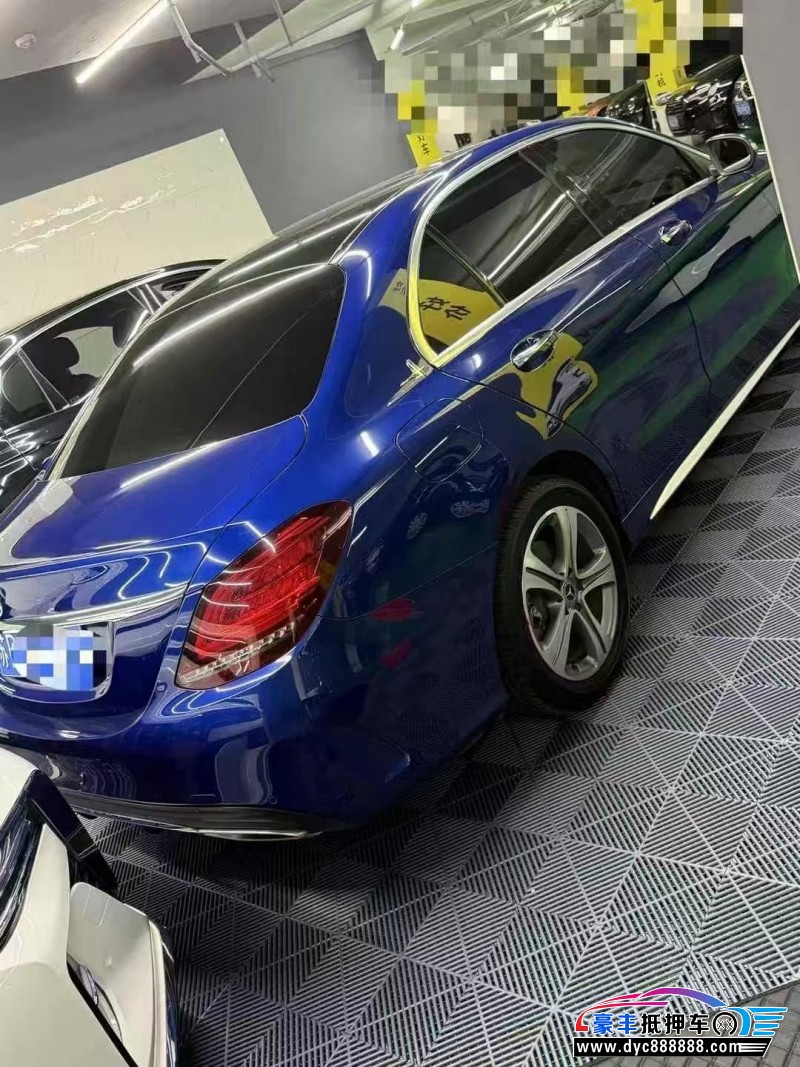 18年奔驰C轿车抵押车出售