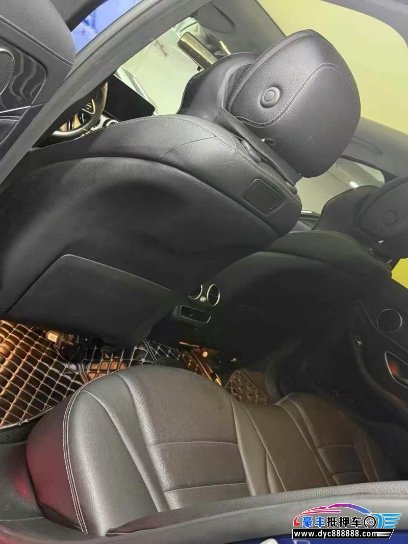 18年奔驰C轿车抵押车出售