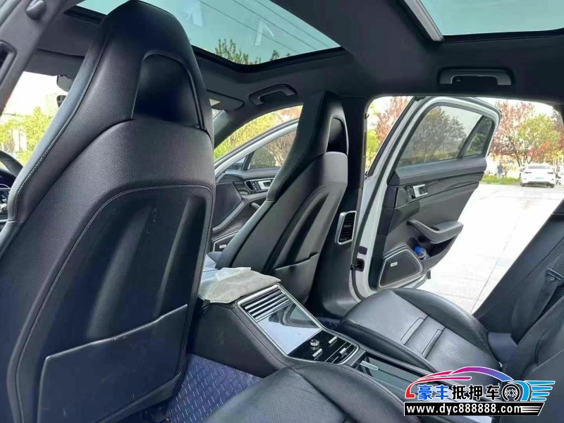 19年保时捷帕纳梅拉轿车抵押车出售