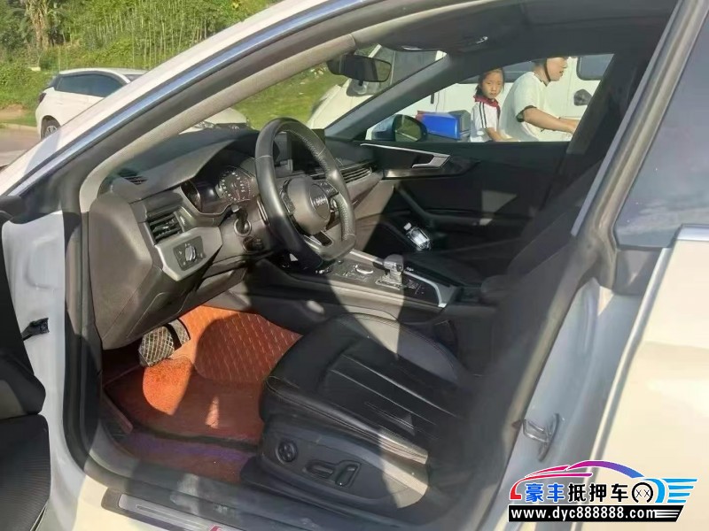 19年奥迪A5轿车抵押车出售