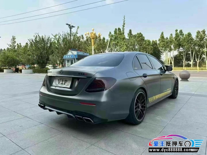 18年奔驰E轿车抵押车出售