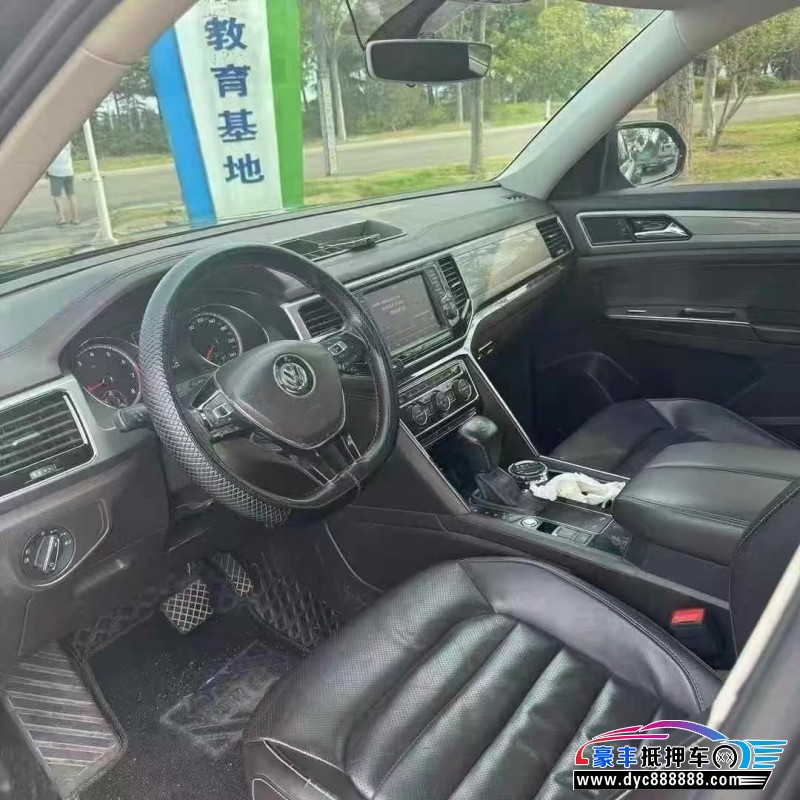 18年大众途昂轿车抵押车出售