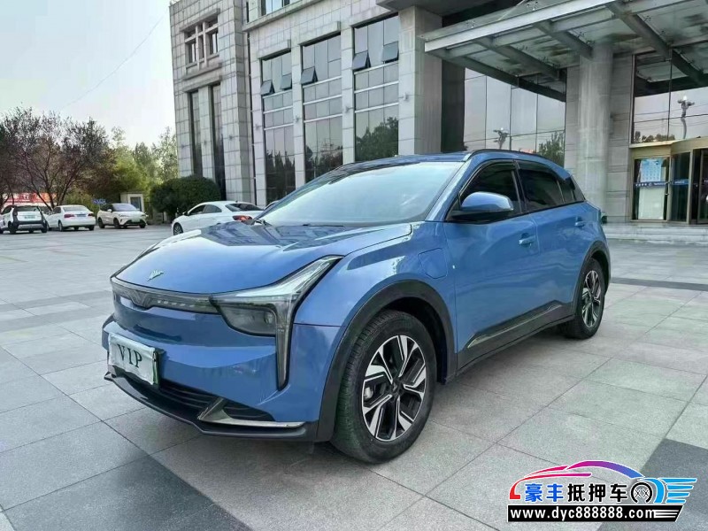 22年哪吒U轿车抵押车出售