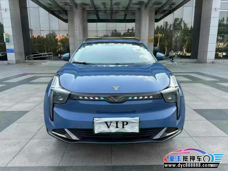 22年哪吒U轿车抵押车出售