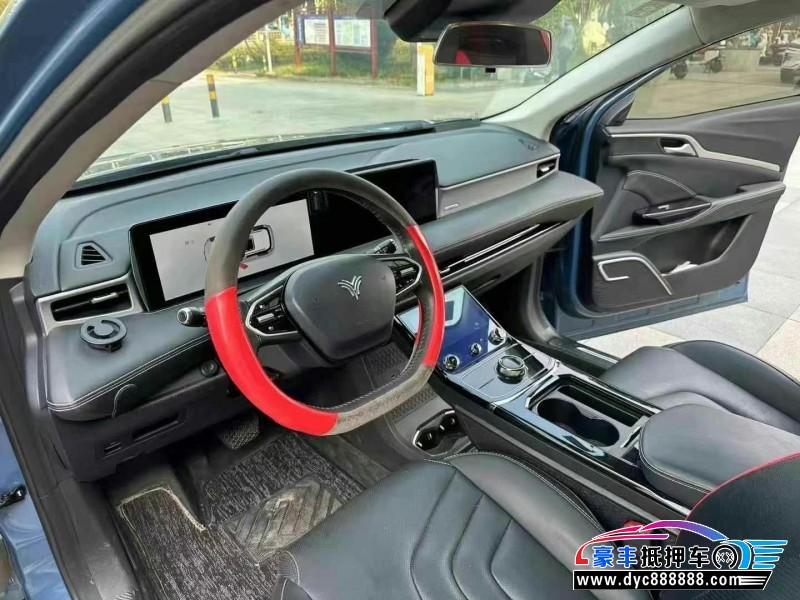 22年哪吒U轿车抵押车出售