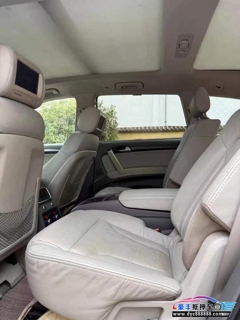 12年奥迪Q7轿车抵押车出售