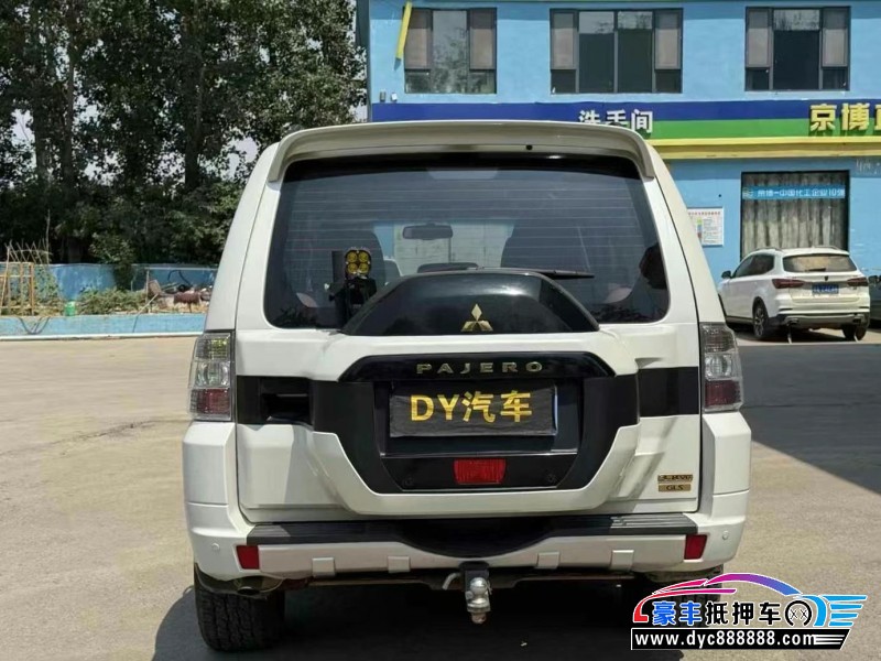 19年三菱帕杰罗轿车抵押车出售