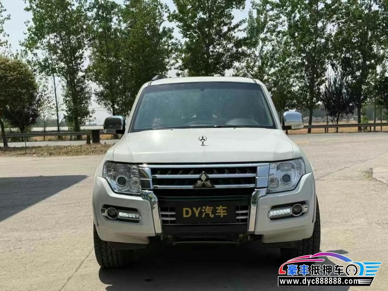 19年三菱帕杰罗轿车抵押车出售